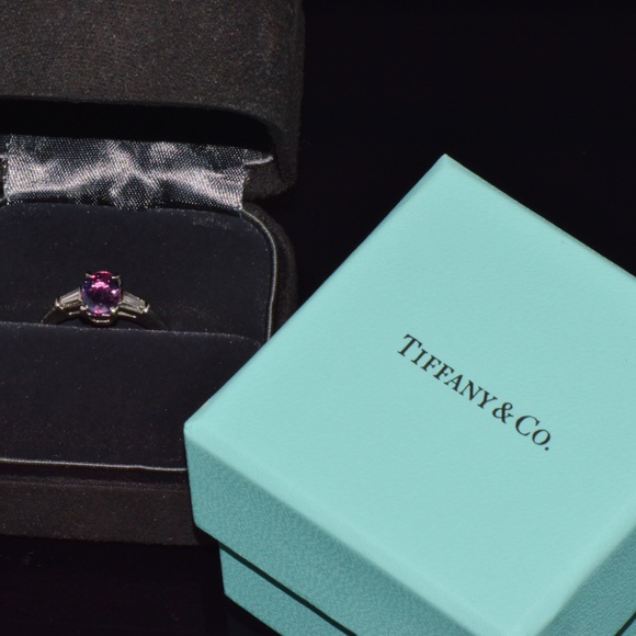TIFFANY & CO. GIA CERTIFIED NATURAL 1.36CTS DIAMOND SAPPHIRE PLATINUM RING - Picture 4 of 15